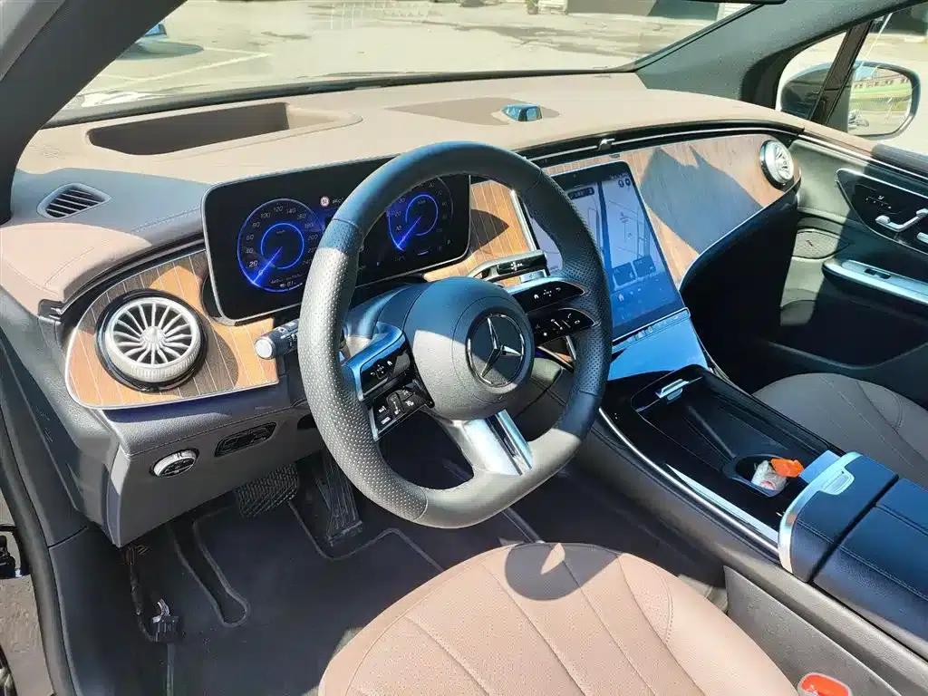 Mercedes-Benz EQE SUV 2024 500 4MATIC — миниатюра 14