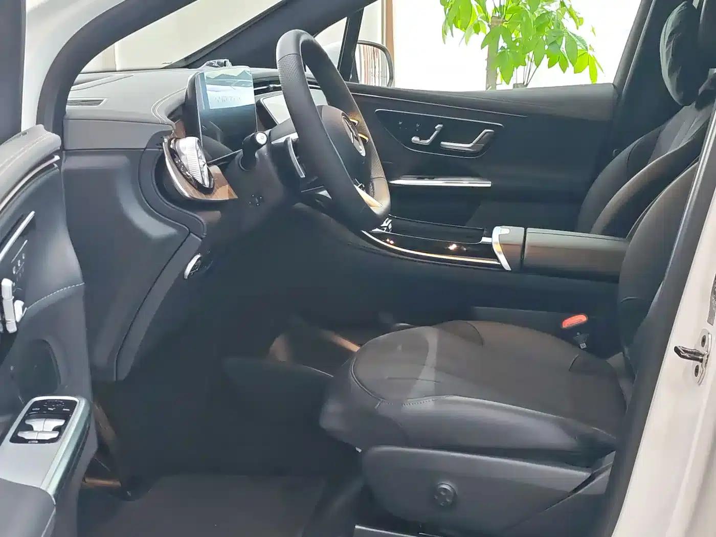 Mercedes-Benz EQE SUV 2024 500 4MATIC Luxury Edition — миниатюра 9