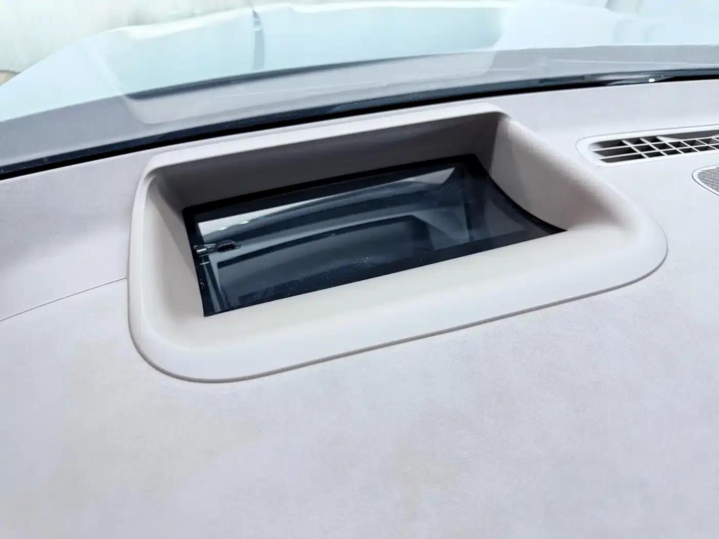 Mercedes-Benz EQE SUV 2023 350 4MATIC Luxury Edition — миниатюра 15