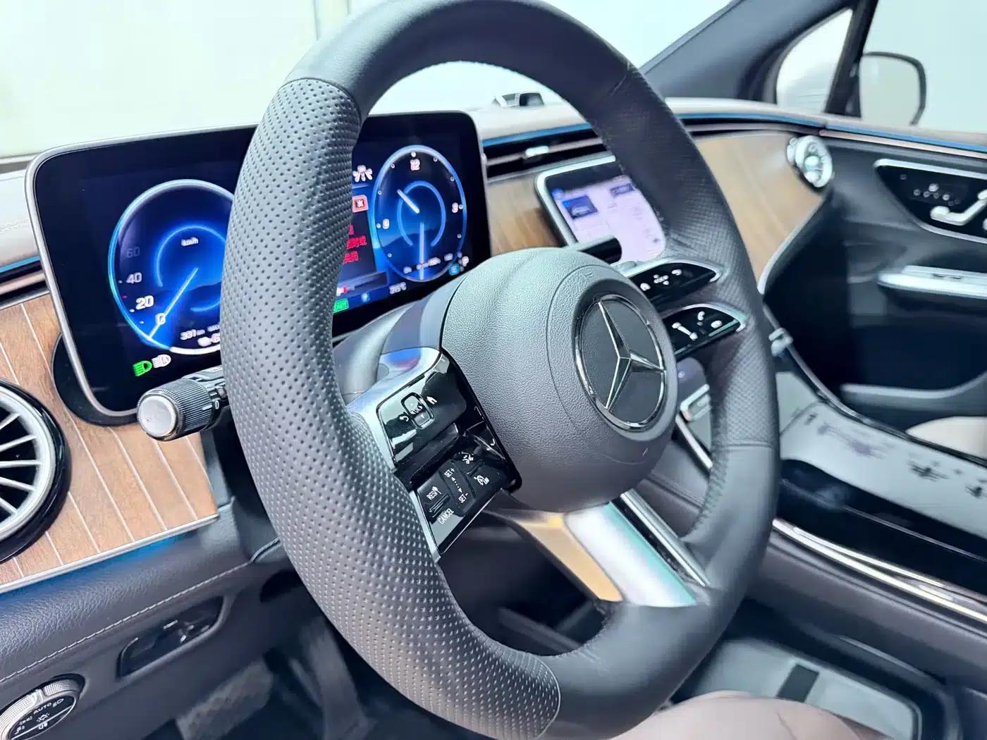 Mercedes-Benz EQE SUV 2023 350 4MATIC Luxury Edition — миниатюра 17