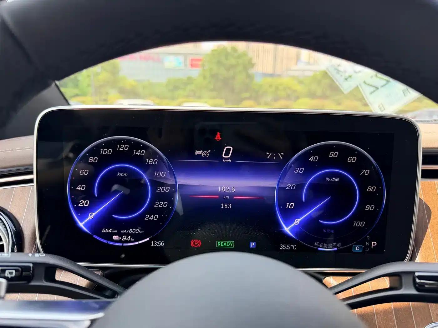 Mercedes-Benz EQE SUV 2024 500 4MATIC Pioneer Edition — миниатюра 4