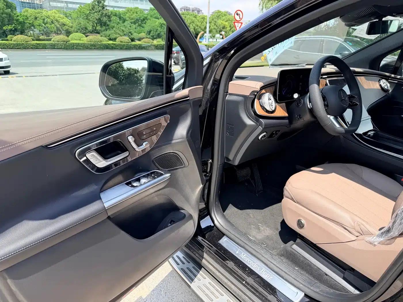 Mercedes-Benz EQE SUV 2024 500 4MATIC Pioneer Edition — миниатюра 6