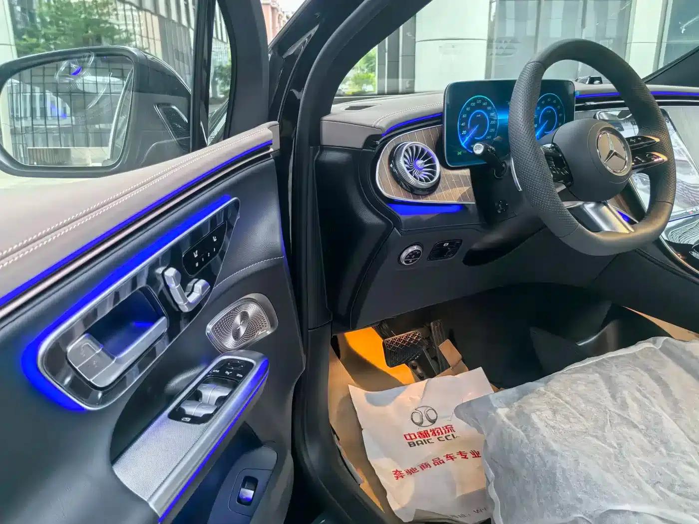 Mercedes-Benz EQE SUV 2024 500 4MATIC Luxury Edition — миниатюра 13