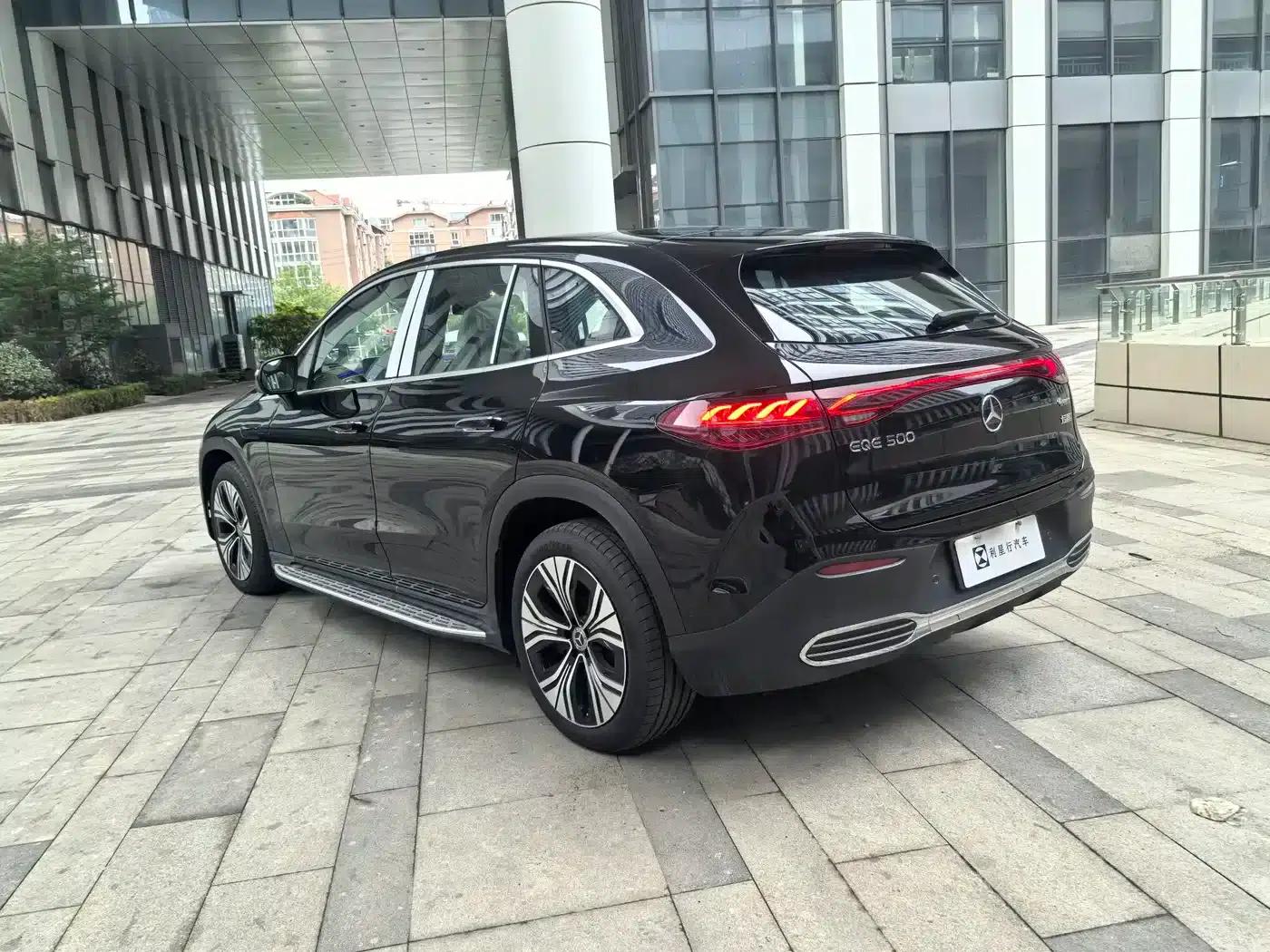 Mercedes-Benz EQE SUV 2024 500 4MATIC Luxury Edition — миниатюра 4