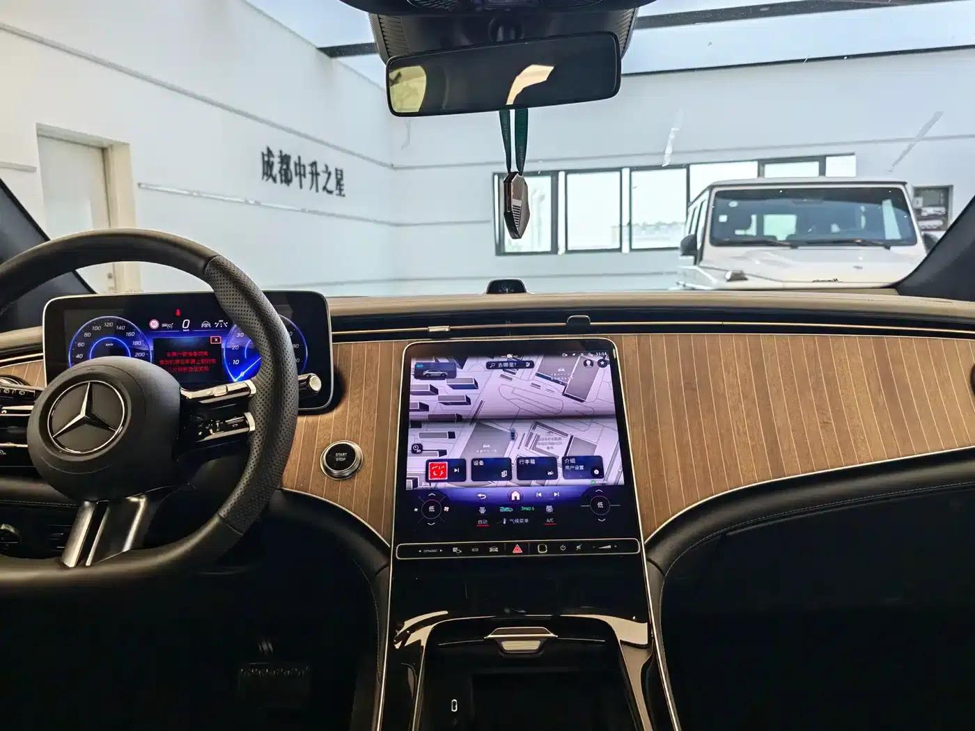 Mercedes-Benz EQE SUV 2024 500 4MATIC Luxury Edition — миниатюра 11