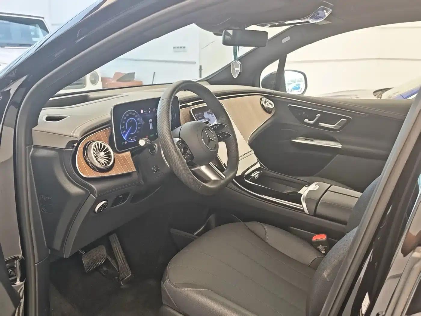 Mercedes-Benz EQE SUV 2024 500 4MATIC Luxury Edition — миниатюра 8