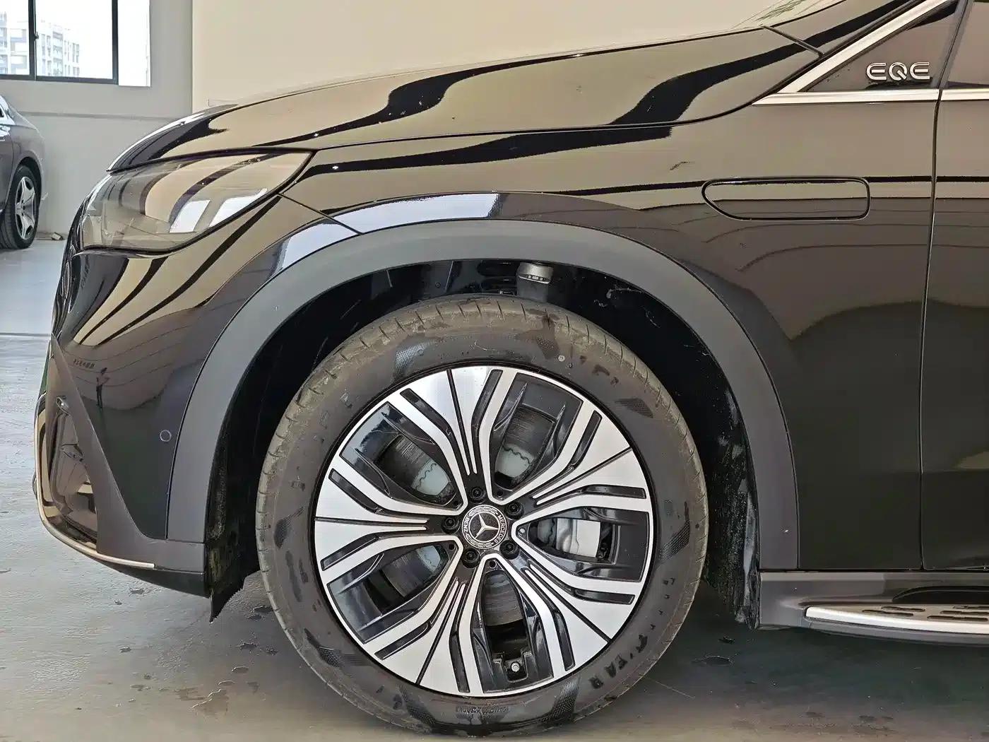 Mercedes-Benz EQE SUV 2024 500 4MATIC Luxury Edition — миниатюра 4