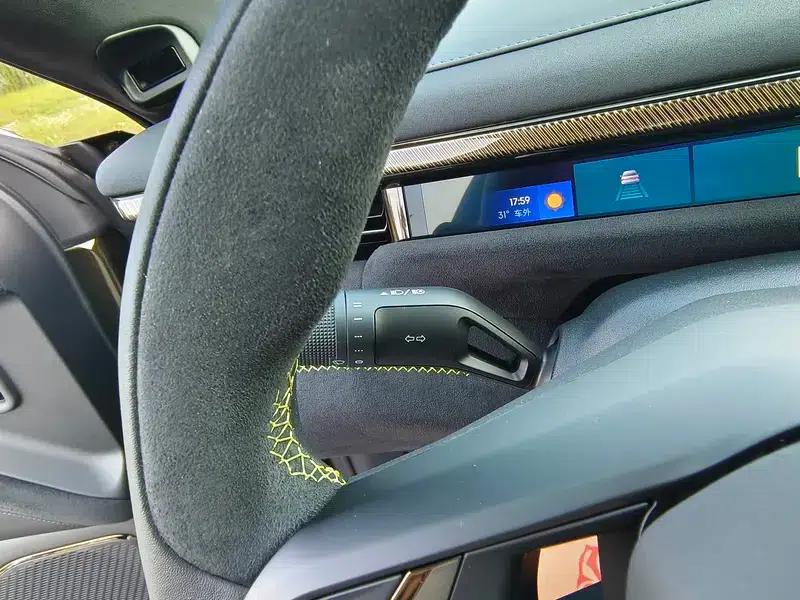 Lynk & Co 10 EM-P 2025 240 AWD Ultra Sport Edition — миниатюра 13