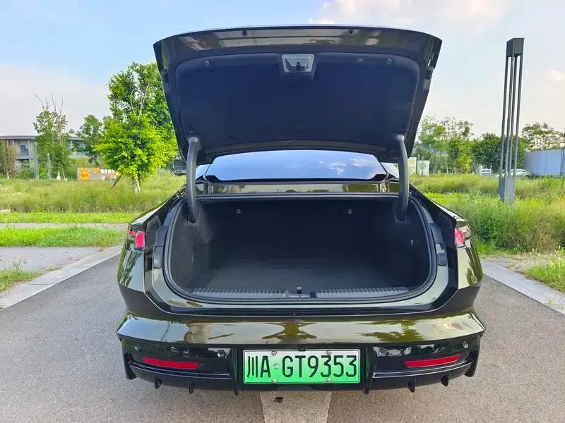 Lynk & Co 10 EM-P 2025 240 AWD Ultra Sport Edition — миниатюра 9