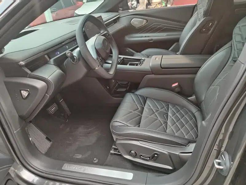 Lynk & Co 10 EM-P 2025 Model 240 AWD Ultra H5 — миниатюра 11