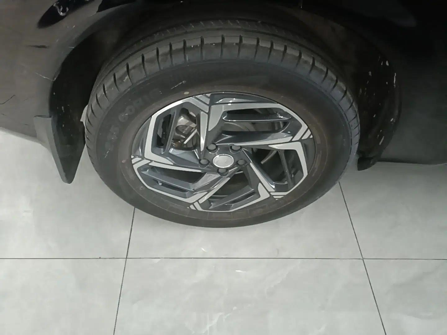 Hongqi HS3 2024 1.5T Shanwei Edition — миниатюра 11