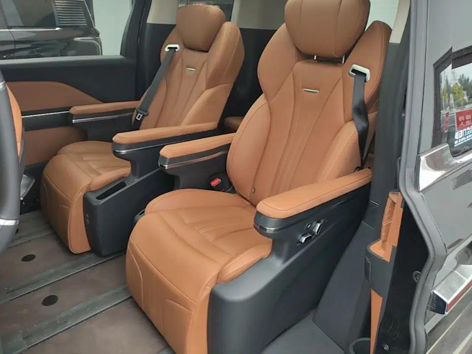 Hongqi HQ9 PHEV 2024 2.0T Four-Wheel Drive Business Edition — миниатюра 20