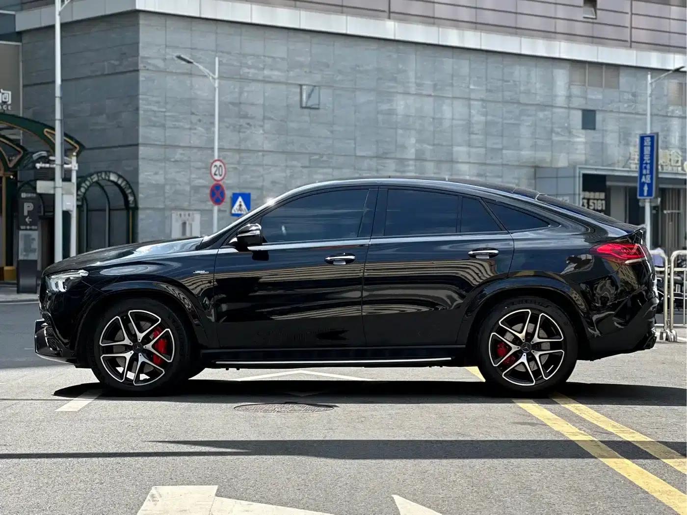 Mercedes-Benz GLE Coupe AMG 2020 Model AMG GLE 53 4MATIC+ Coupe SUV — миниатюра 4