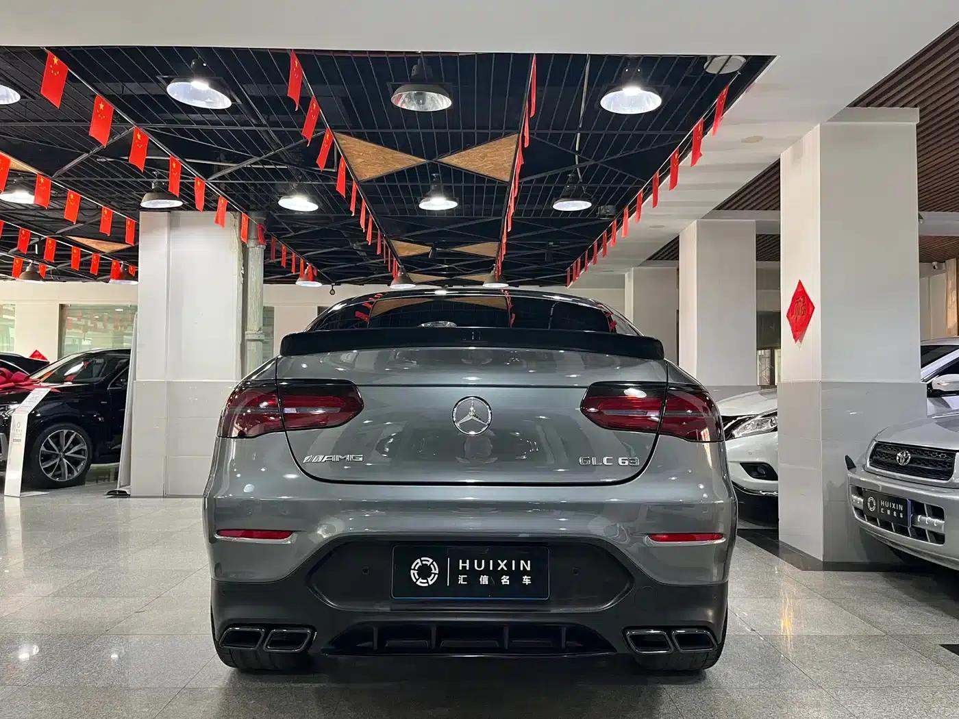 Mercedes-Benz GLC Coupe AMG 2018 AMG GLC 63 4MATIC+ Coupe SUV — миниатюра 16