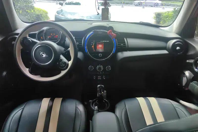 2018 MINI 1.5T ONE 5-Door Edition — миниатюра 13