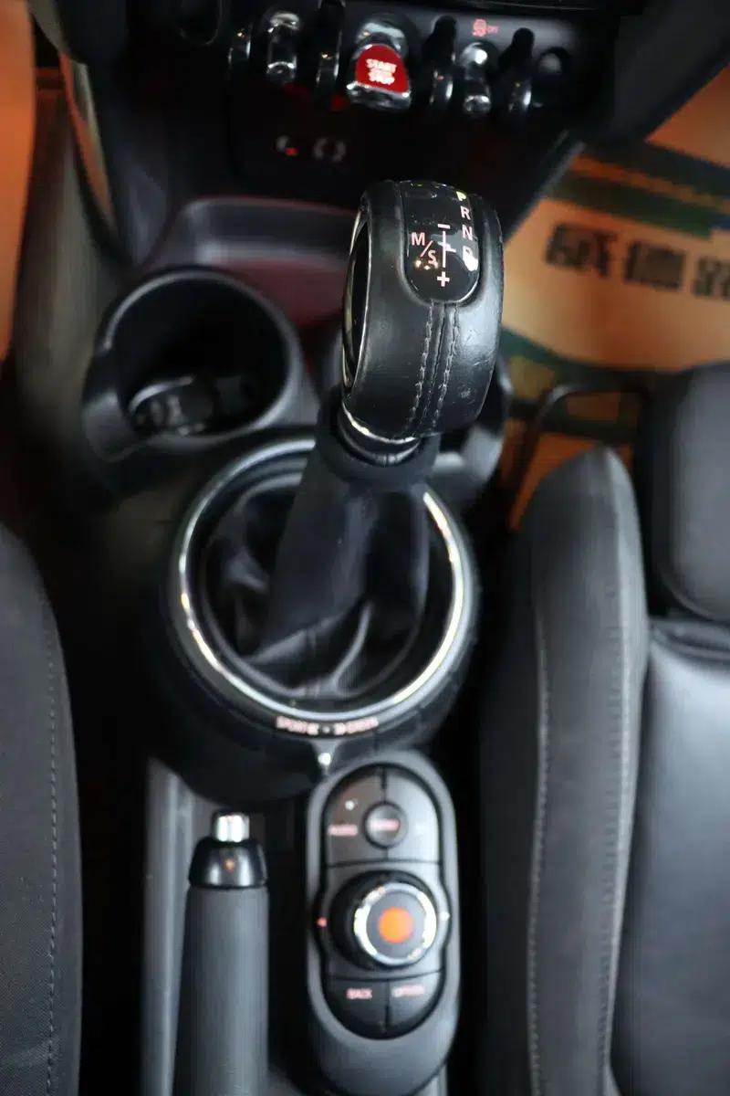 2015 MINI 1.5T COOPER Fun 5-Door — миниатюра 19