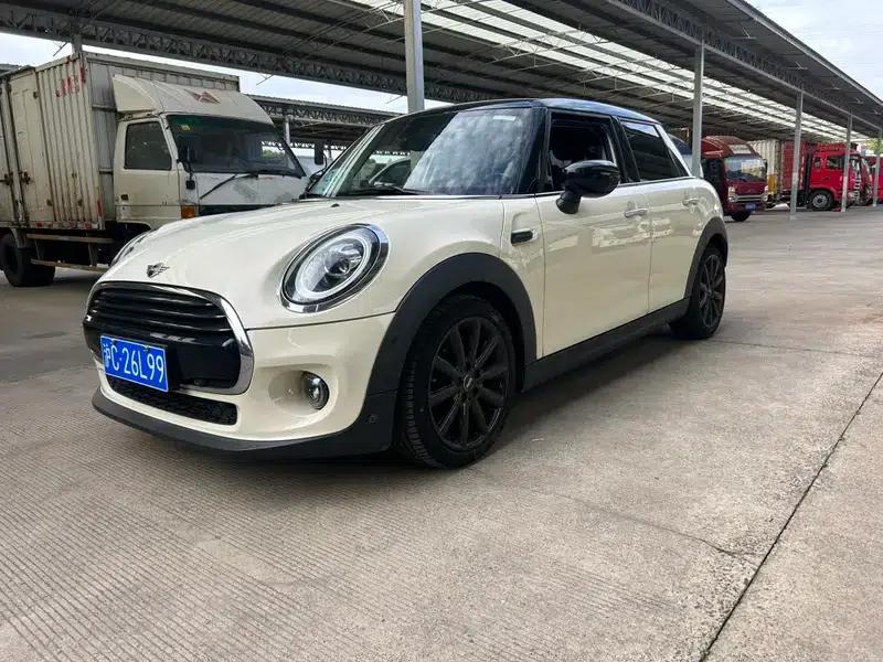 MINI 2019 1.5T COOPER Artist 5-Door Edition — миниатюра 1