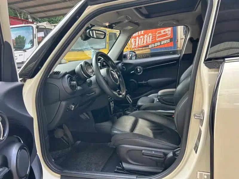 MINI 2019 1.5T COOPER Artist 5-Door Edition — миниатюра 10