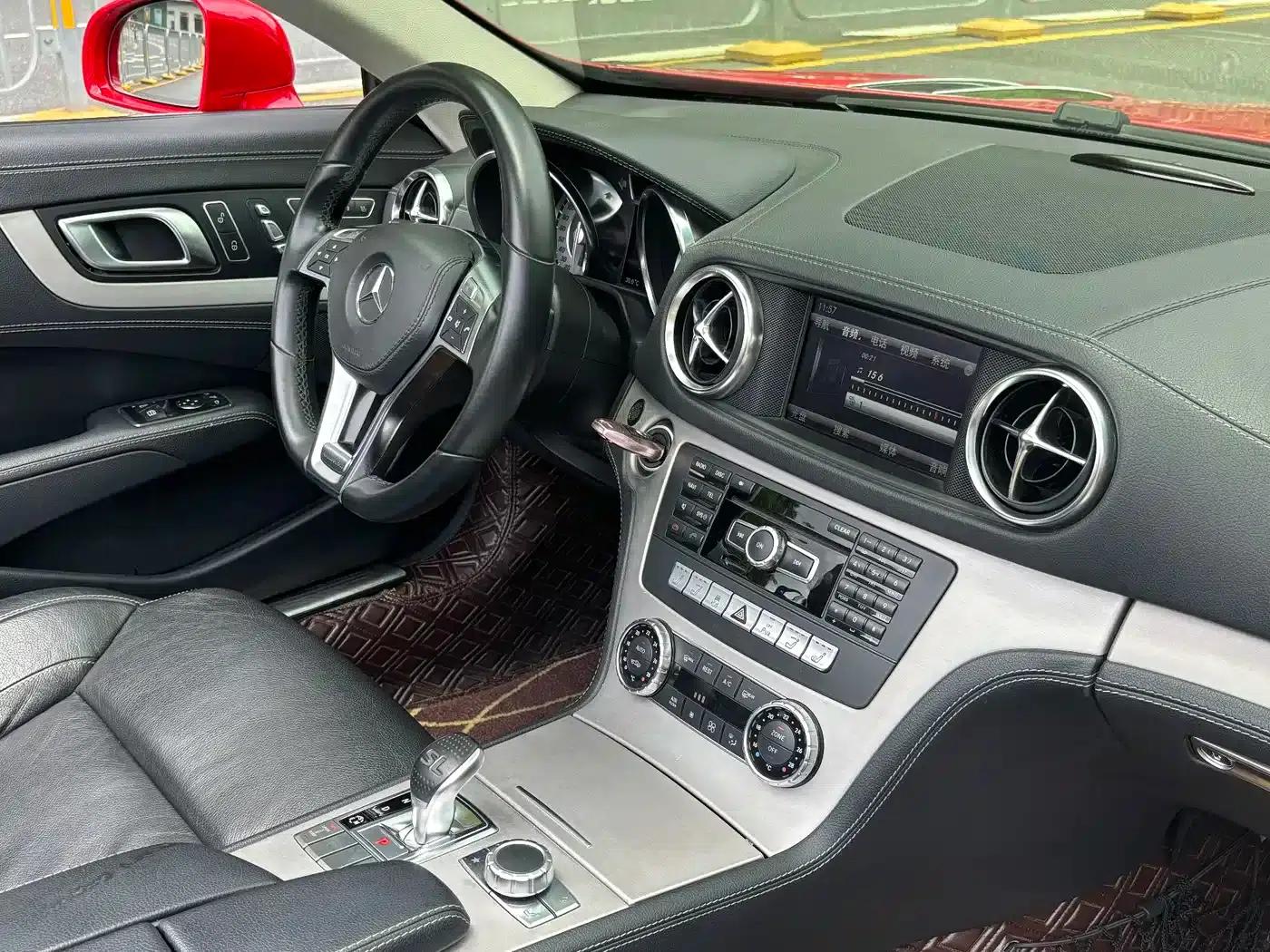 Mercedes-Benz SL-Class 2013 SL 350 Fashion Edition — миниатюра 10