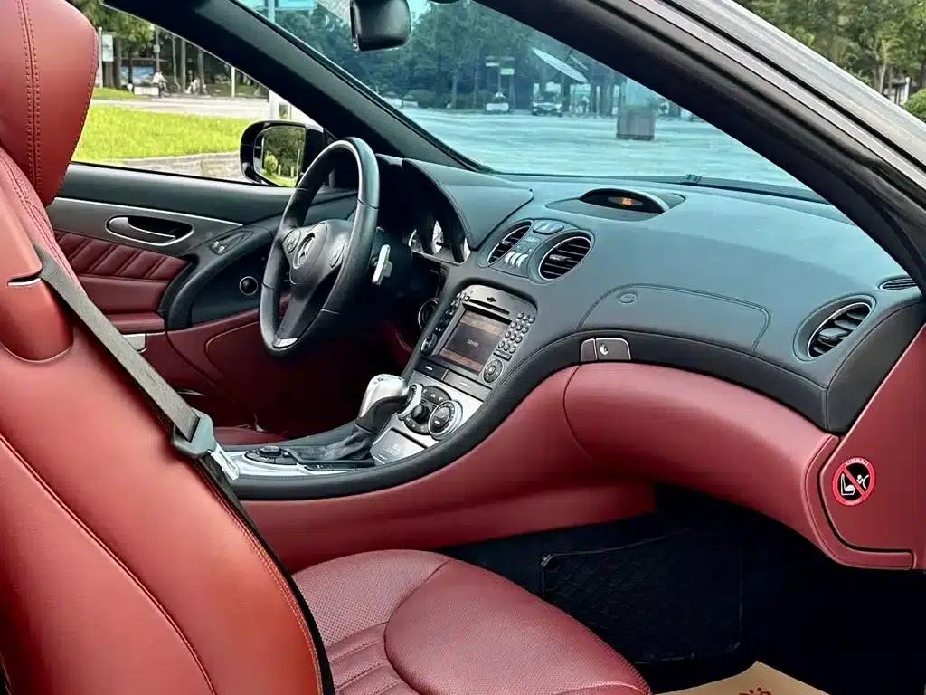 Mercedes-Benz SL-Class 2011 SL 300 Grand Edition — миниатюра 18