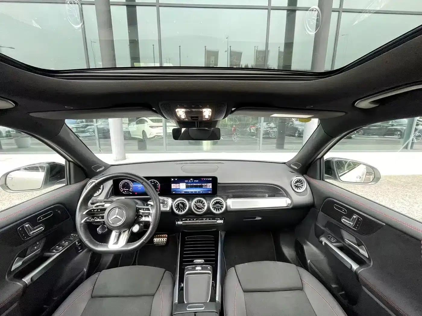 2024 Mercedes-Benz GLB AMG 35 4MATIC — миниатюра 10