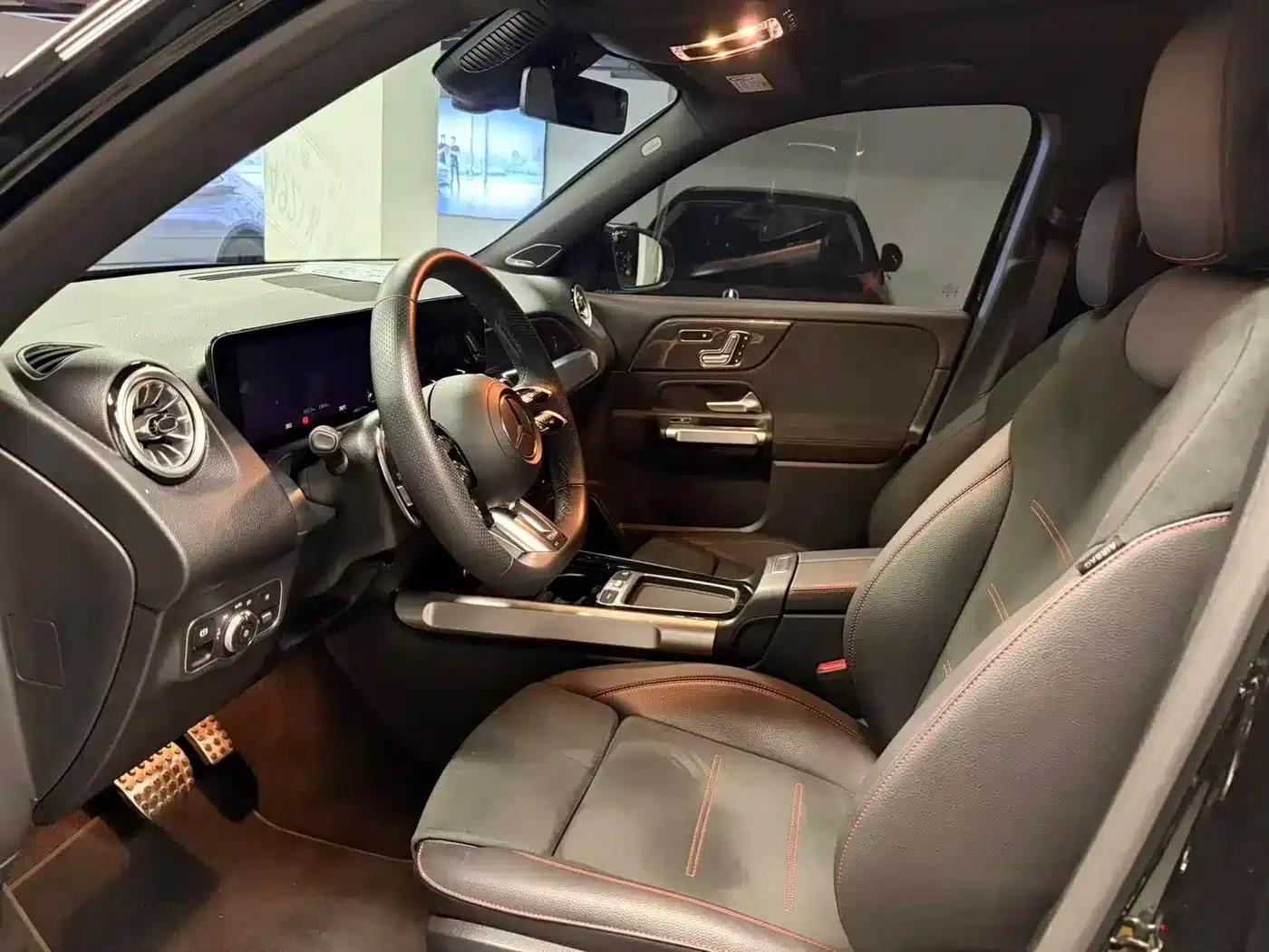 2024 Mercedes-Benz GLB AMG 35 4MATIC — миниатюра 12
