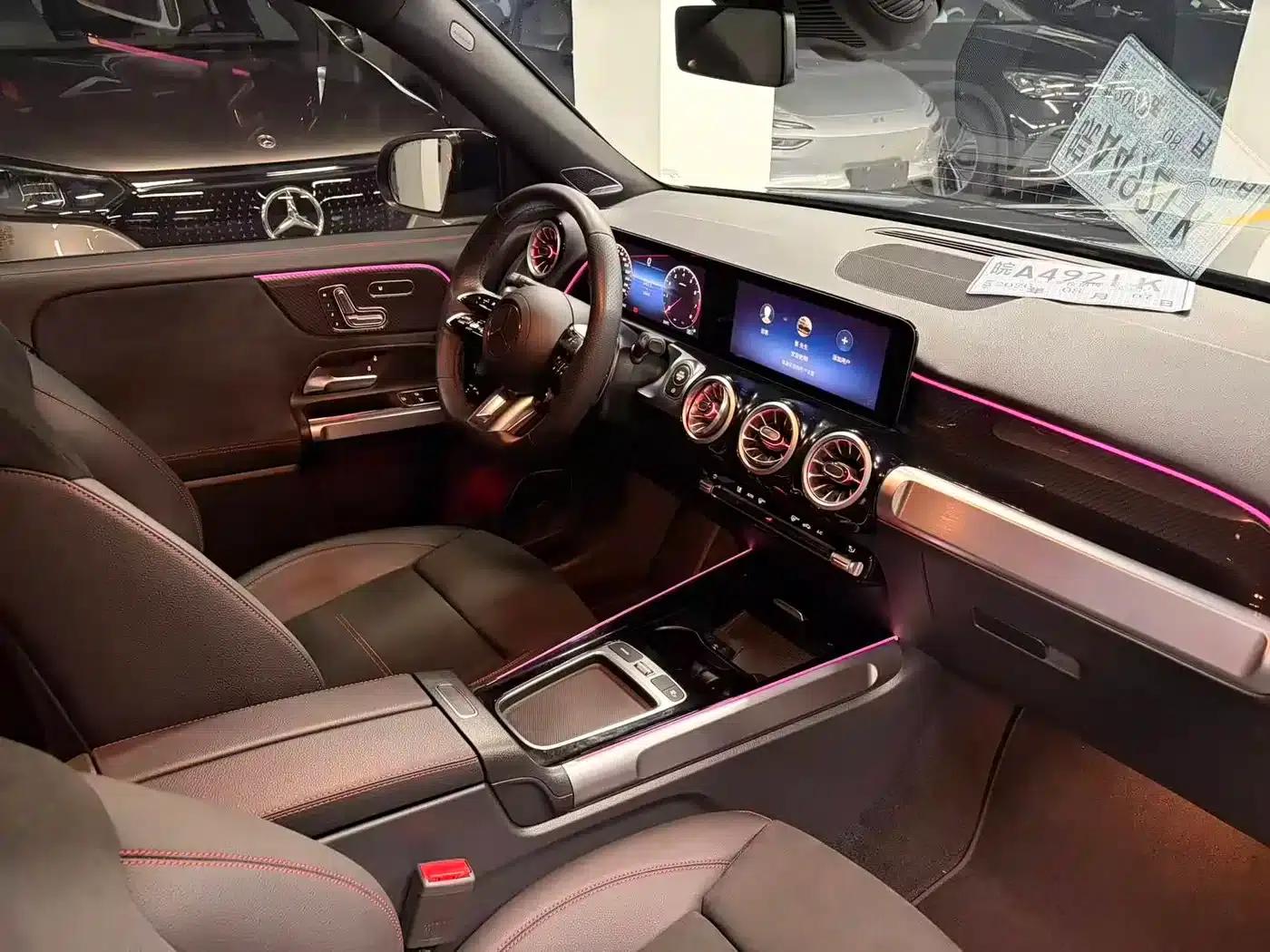 2024 Mercedes-Benz GLB AMG 35 4MATIC — миниатюра 18