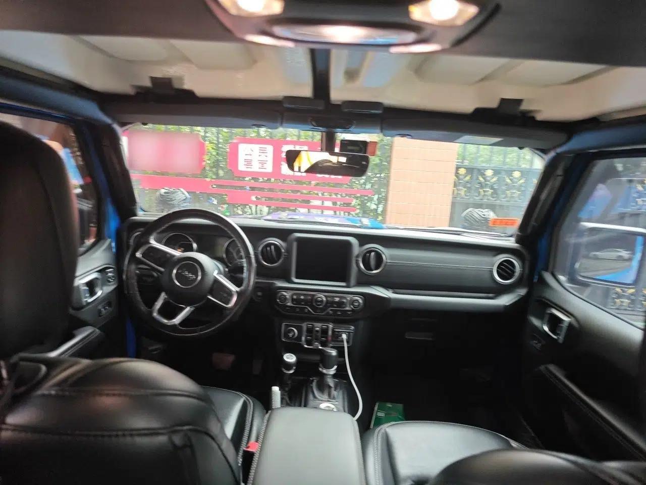 Jeep Gladiator 2022 3.6L Pioneer Edition — миниатюра 18