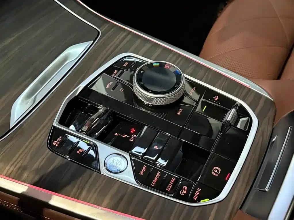 BMW X7 2026 xDrive40i Premium Luxury Package 7-seater — миниатюра 9