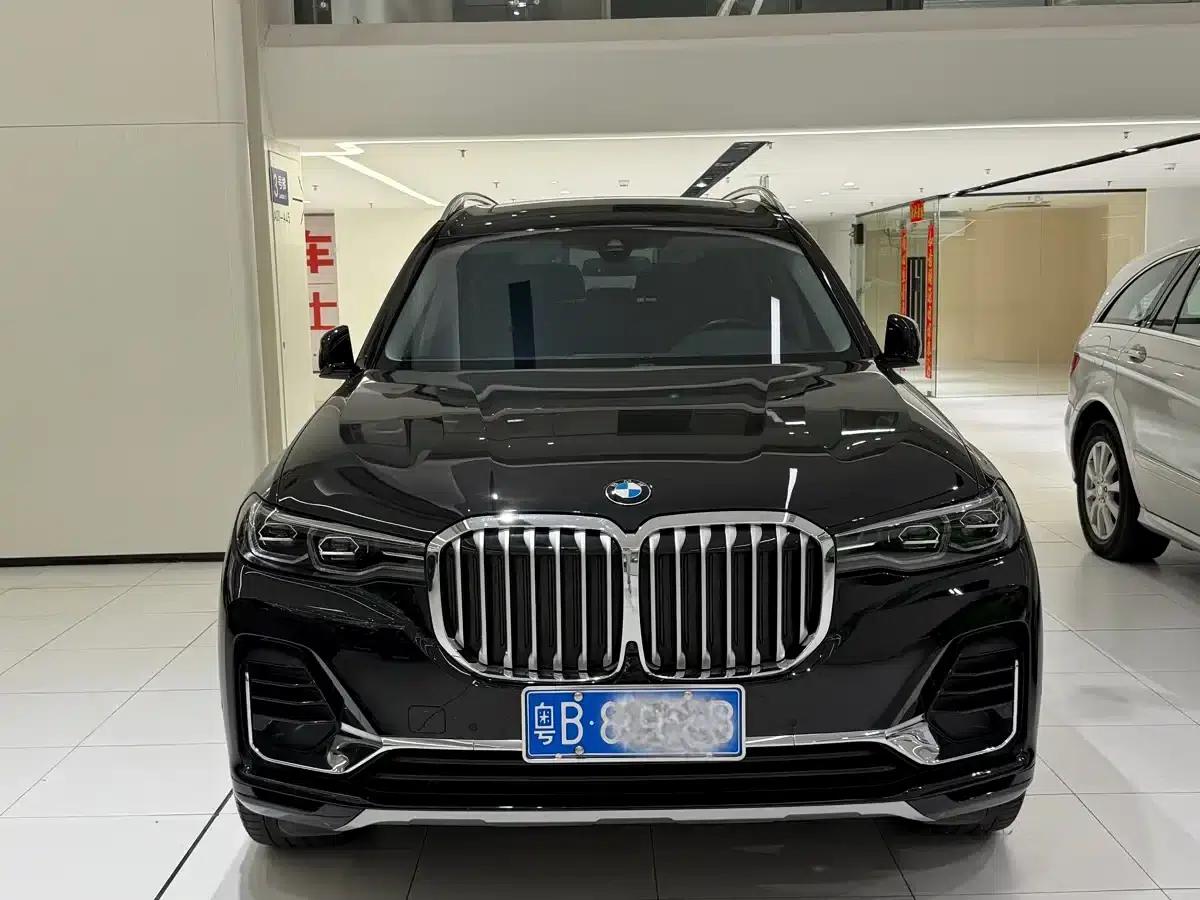 BMW X7 2022 xDrive40i Leading Luxury Package — миниатюра 2