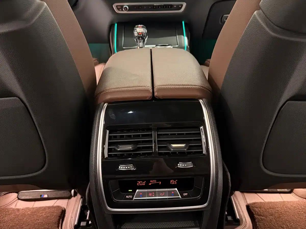 BMW X7 2022 xDrive40i Leading Luxury Package — миниатюра 13