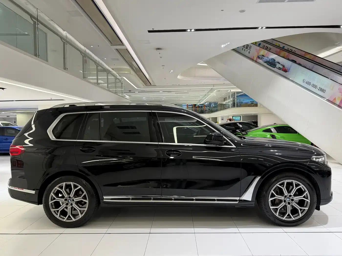 BMW X7 2022 xDrive40i Leading Luxury Package — миниатюра 3