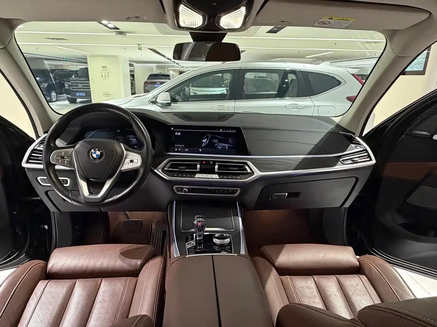 BMW X7 2022 xDrive40i Leading Luxury Package — миниатюра 8
