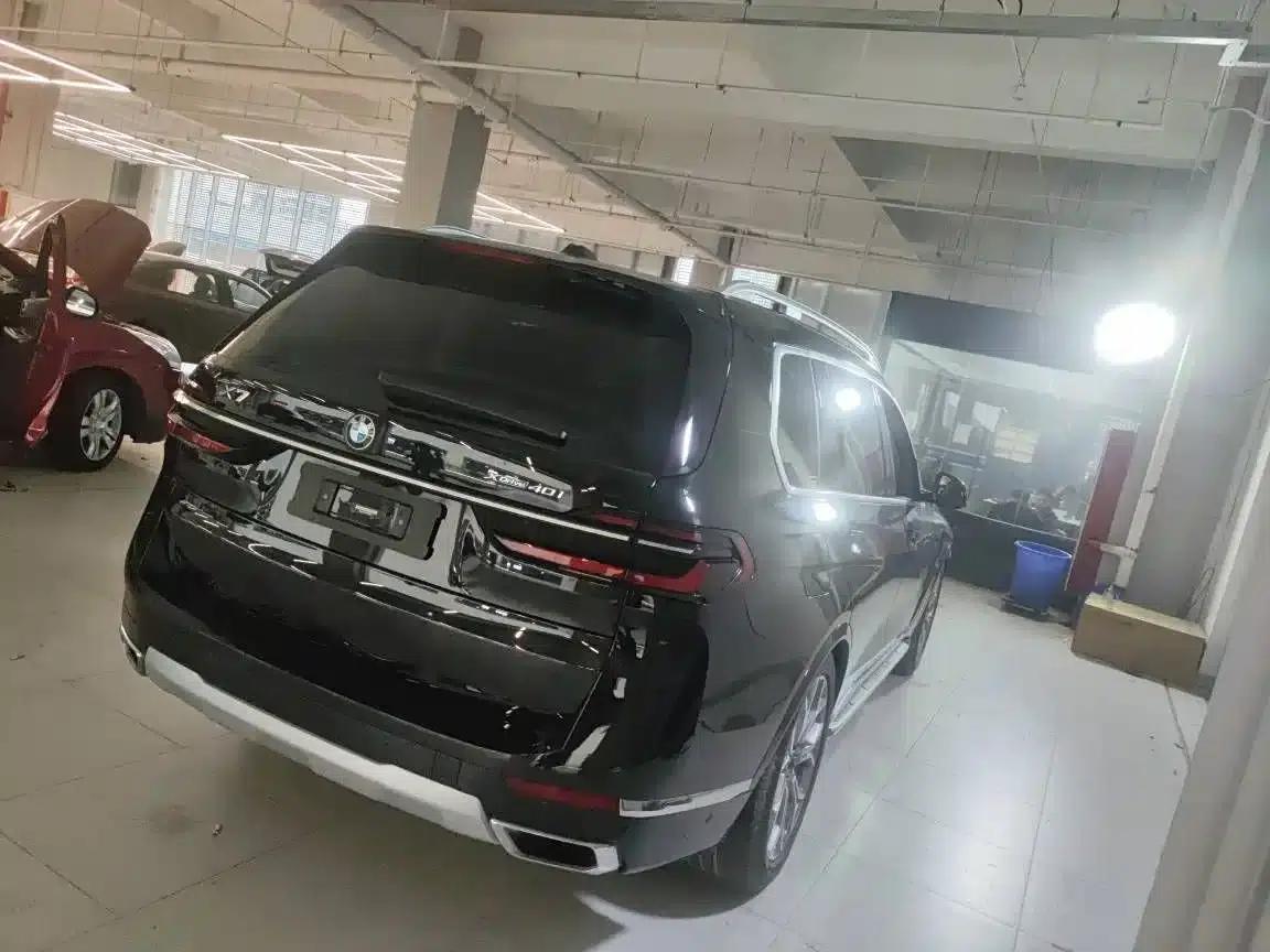 BMW X7 2023 xDrive40i Leading Luxury Package — миниатюра 3