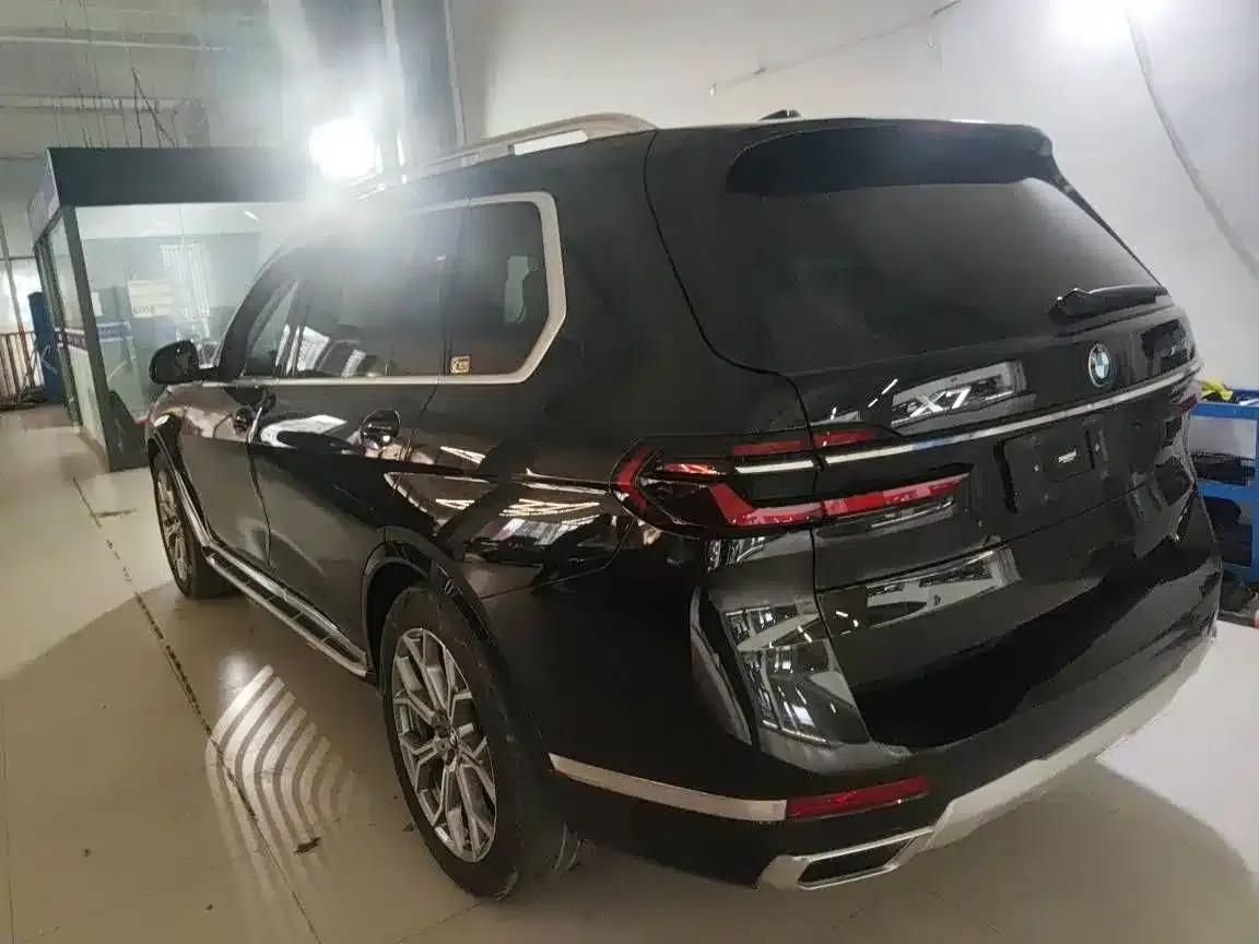 BMW X7 2023 xDrive40i Leading Luxury Package — миниатюра 4