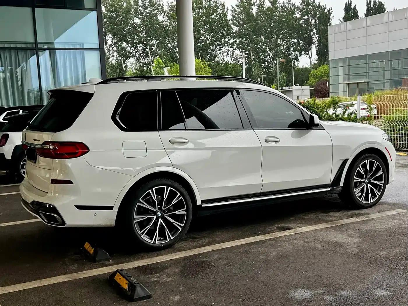BMW X7 2020 xDrive40i Individual Limited Edition M Sport Package — миниатюра 2