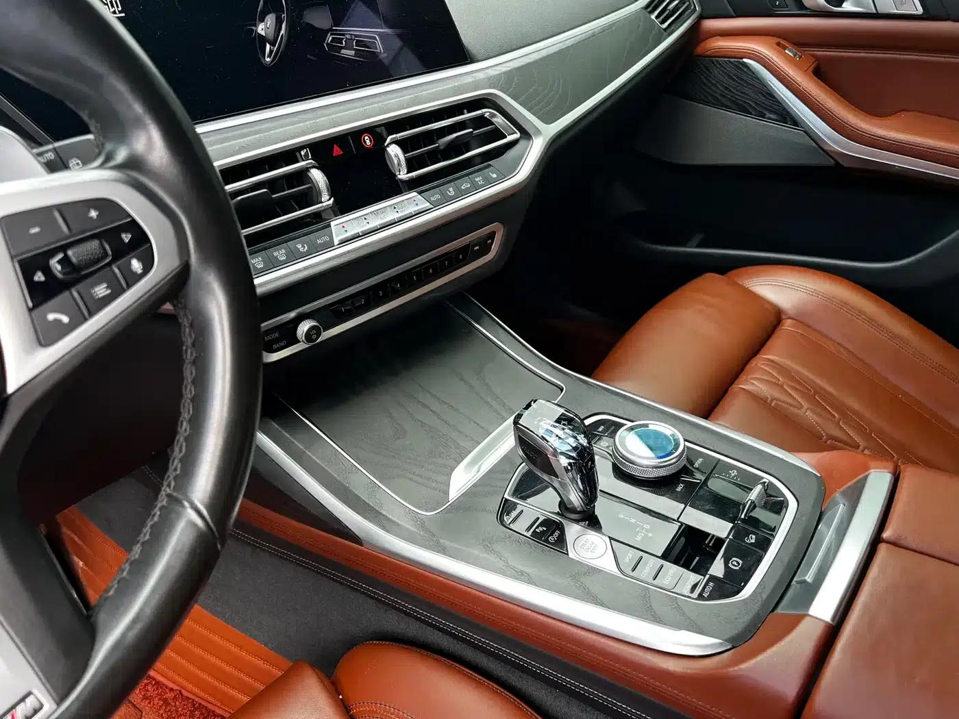 BMW X7 2020 xDrive40i Individual Limited Edition M Sport Package — миниатюра 9