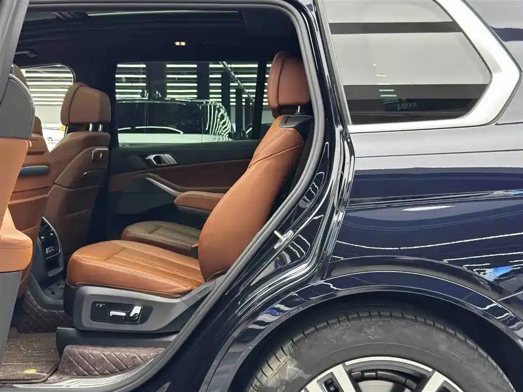 BMW X7 2023 xDrive40i M Sport Package — миниатюра 7