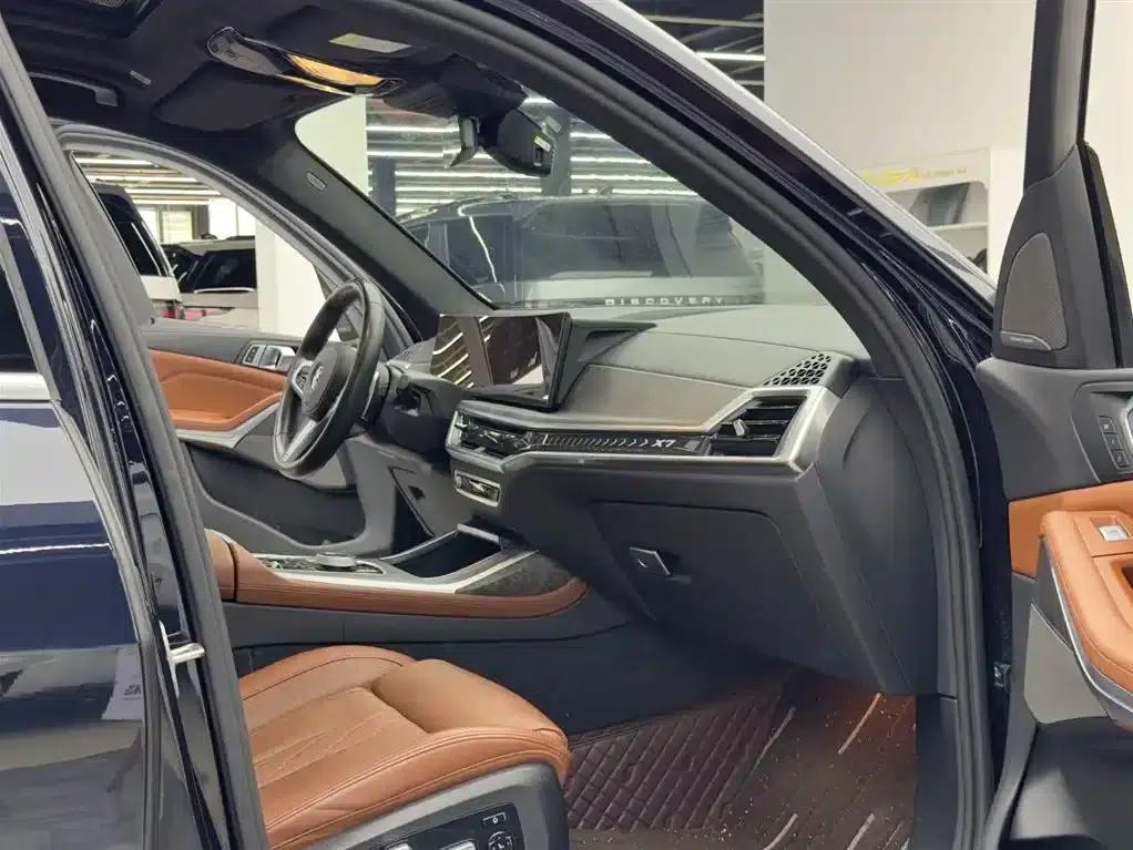 BMW X7 2023 xDrive40i M Sport Package — миниатюра 8