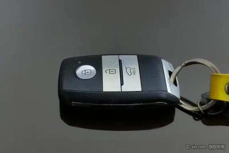 2013 Sorento 2.4L 7-seater Petrol Supreme Edition (China IV Emission Standard) — миниатюра 6