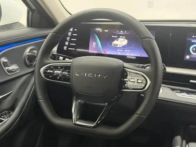 Chery Arrizo 8 2025 1.6TGDI DCT (Standard) — миниатюра 16