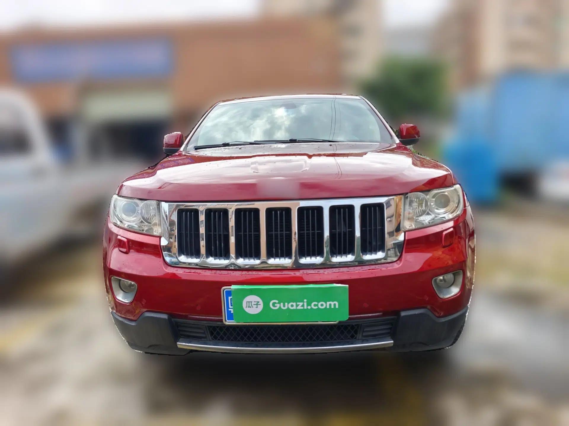 Jeep Grand Cherokee 2012 3.6L Luxury Navigation Edition — миниатюра 2
