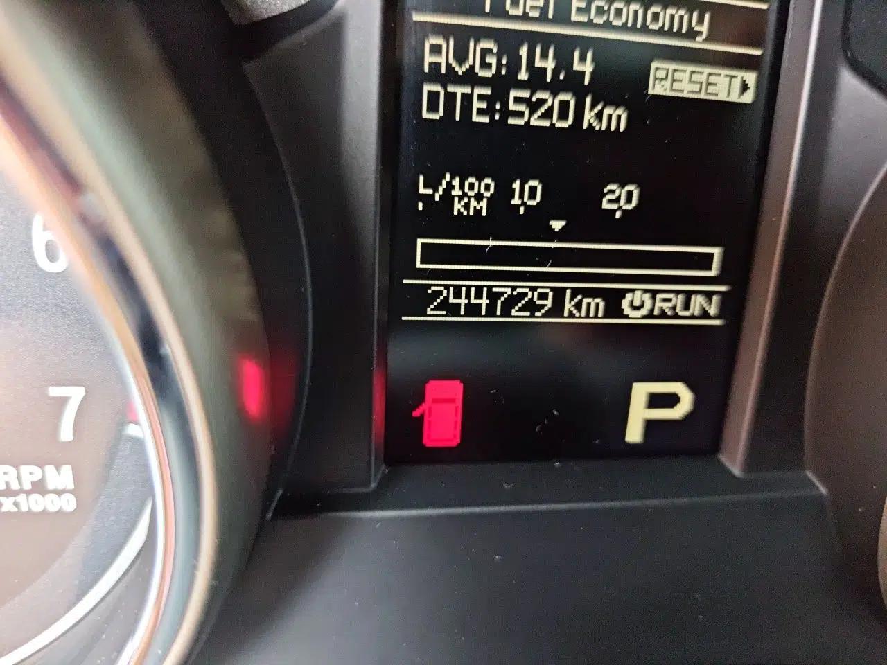 Jeep Grand Cherokee 2012 3.6L Luxury Navigation Edition — миниатюра 12