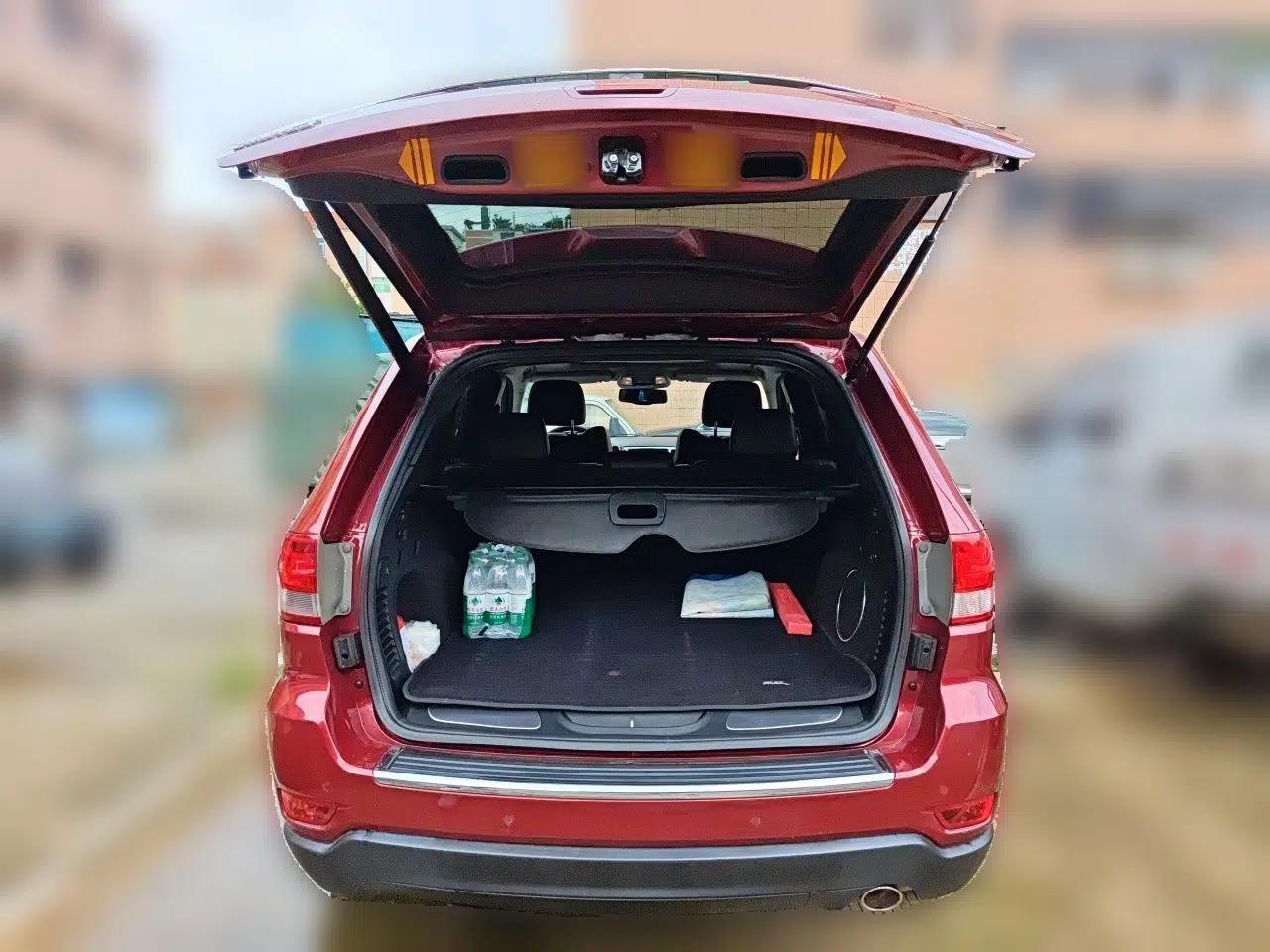 Jeep Grand Cherokee 2012 3.6L Luxury Navigation Edition — миниатюра 19