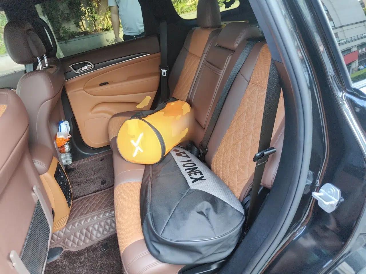 Jeep Grand Cherokee 2016 3.0L Comfort Navigation Edition — миниатюра 17