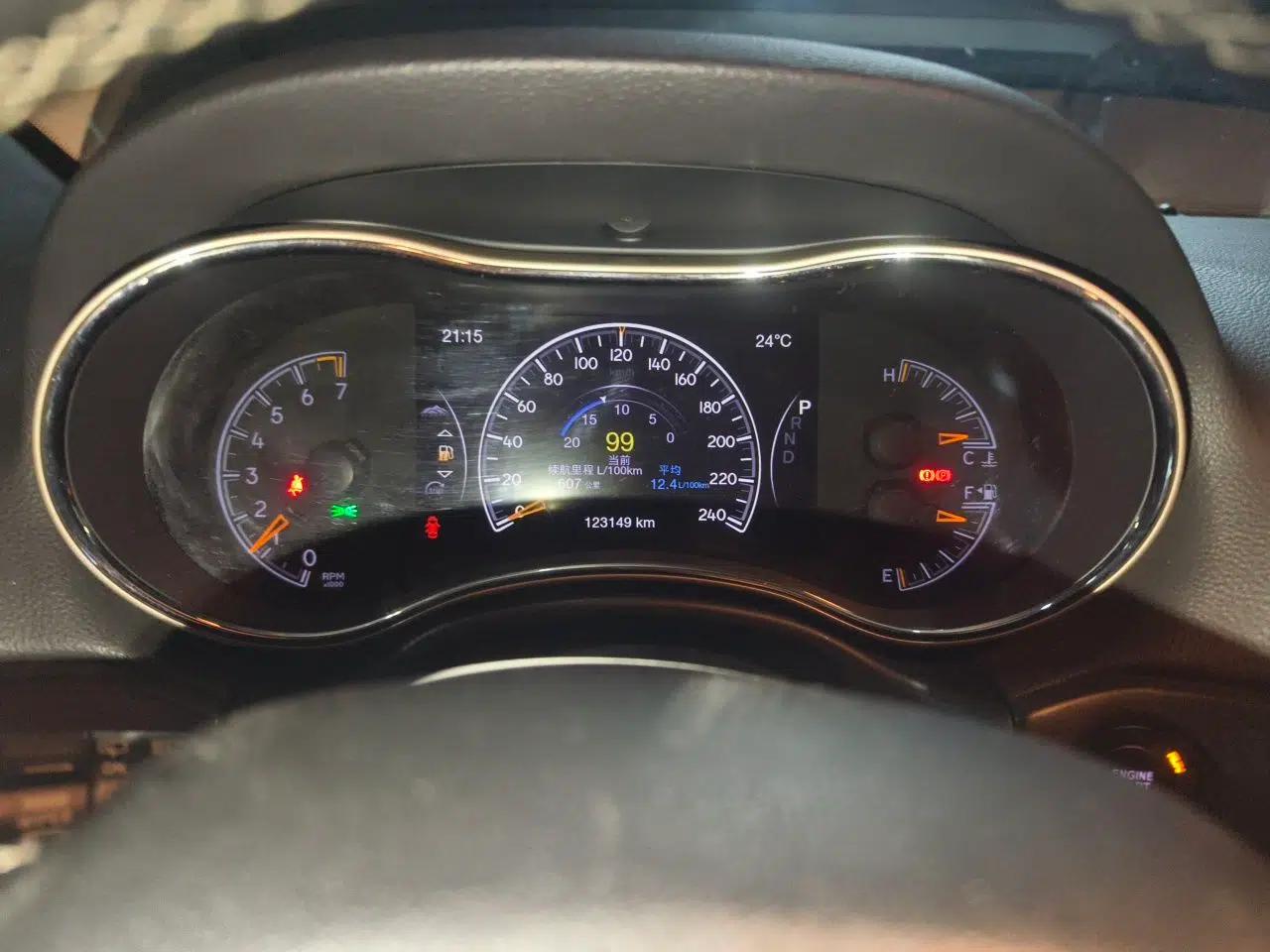 Jeep Grand Cherokee 2016 3.0L Comfort Navigation Edition — миниатюра 11