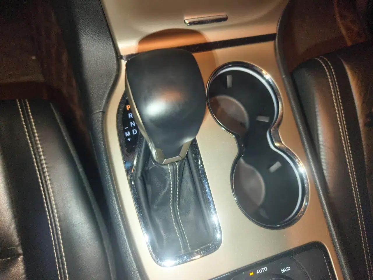 Jeep Grand Cherokee 2016 3.0L Comfort Navigation Edition — миниатюра 14