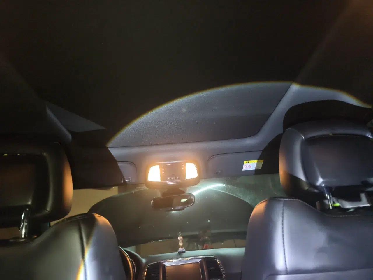 Jeep Grand Cherokee 2016 3.0L Comfort Navigation Edition — миниатюра 18