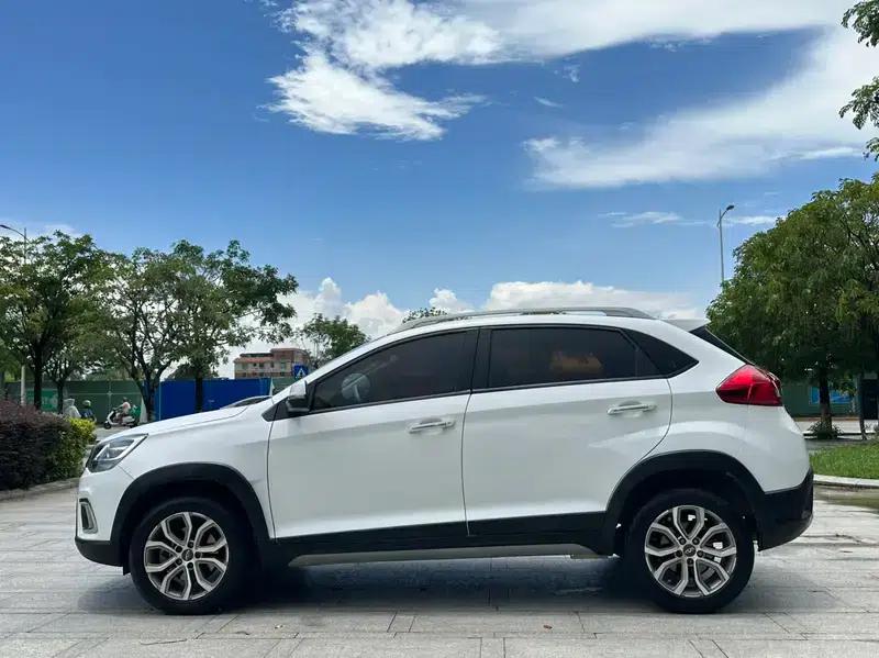 Chery Tiggo 3x 2017 1.5L Automatic Fashion Edition — миниатюра 4