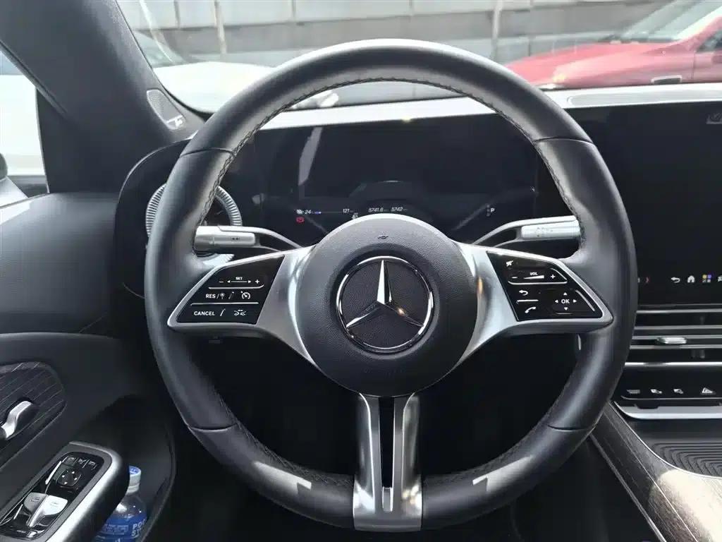 Mercedes-Benz CLA PHEV 2025 300L Extended Range Intelligent Edition — миниатюра 3